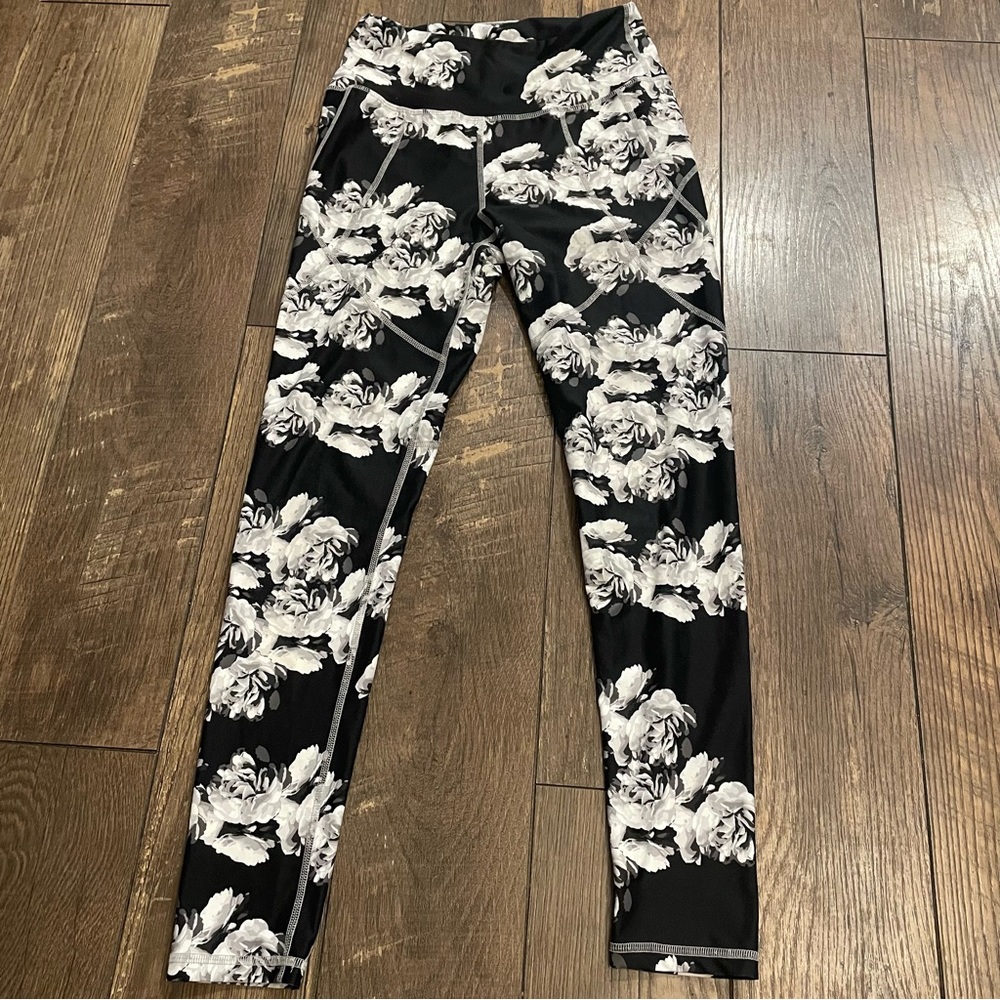 Albion Fit Floral Leggings Black/White Size M